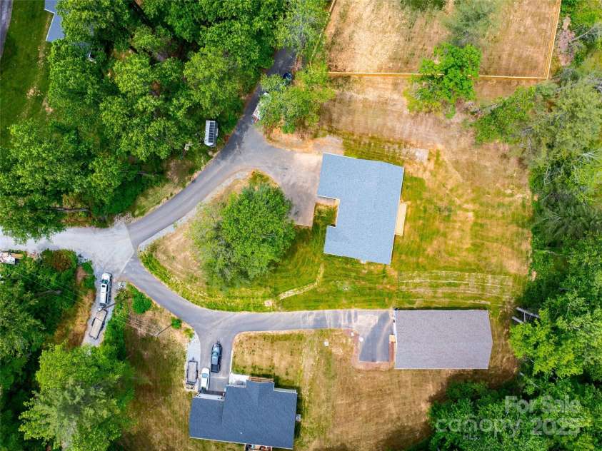 62 Smokey Quartz Lane, Flat Rock, NC 28731.  MLS# CAR4266289, YatesRealty ID 30175. 