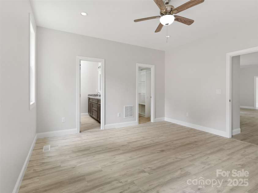 62 Smokey Quartz Lane, Flat Rock, NC 28731.  MLS# CAR4266289, YatesRealty ID 30175. Primary Bedroom