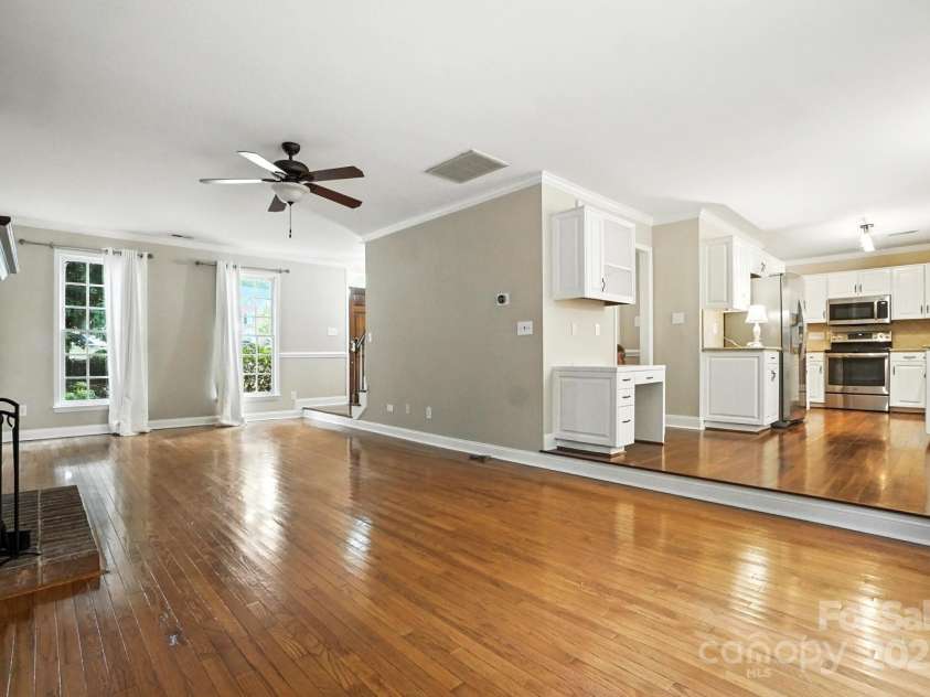 15129 Chewtonglen Lane, Huntersville, NC 28078.  MLS# CAR4283260, YatesRealty ID 30176. 