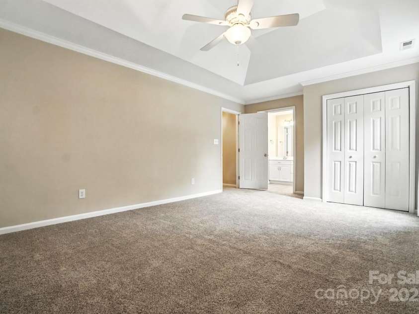 15129 Chewtonglen Lane, Huntersville, NC 28078.  MLS# CAR4283260, YatesRealty ID 30176. 