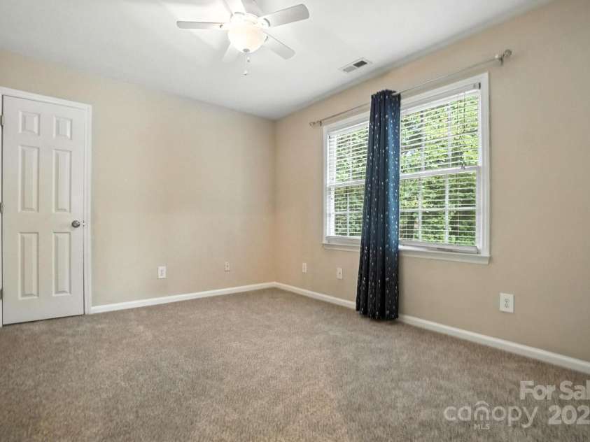 15129 Chewtonglen Lane, Huntersville, NC 28078.  MLS# CAR4283260, YatesRealty ID 30176. 