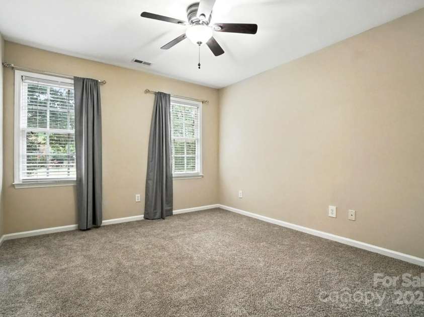 15129 Chewtonglen Lane, Huntersville, NC 28078.  MLS# CAR4283260, YatesRealty ID 30176. 
