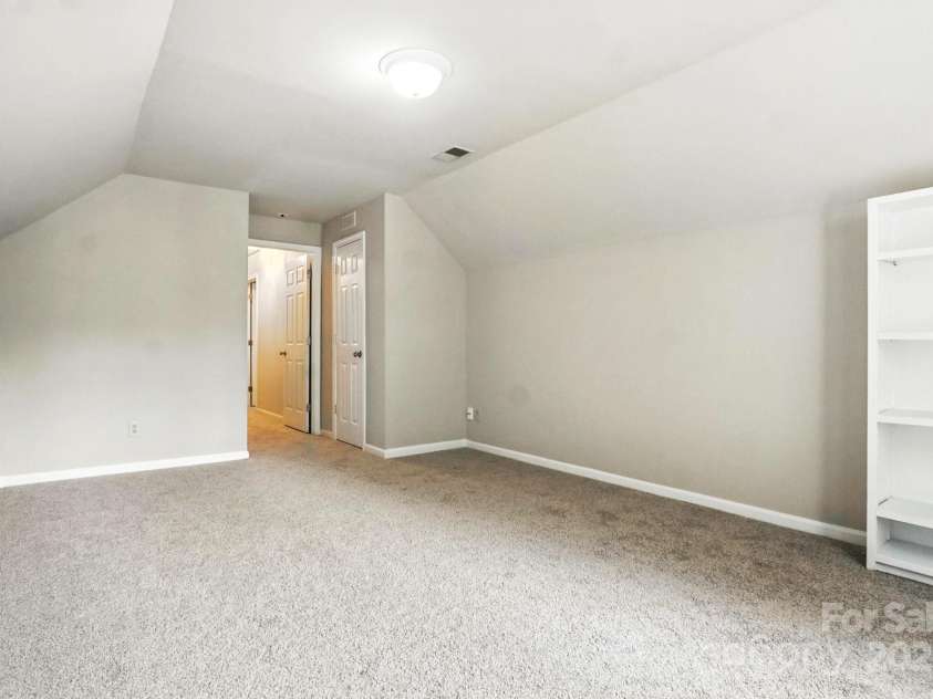 15129 Chewtonglen Lane, Huntersville, NC 28078.  MLS# CAR4283260, YatesRealty ID 30176. 