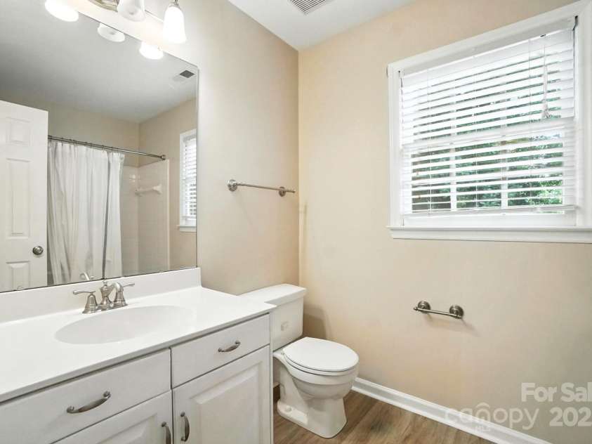 15129 Chewtonglen Lane, Huntersville, NC 28078.  MLS# CAR4283260, YatesRealty ID 30176. 