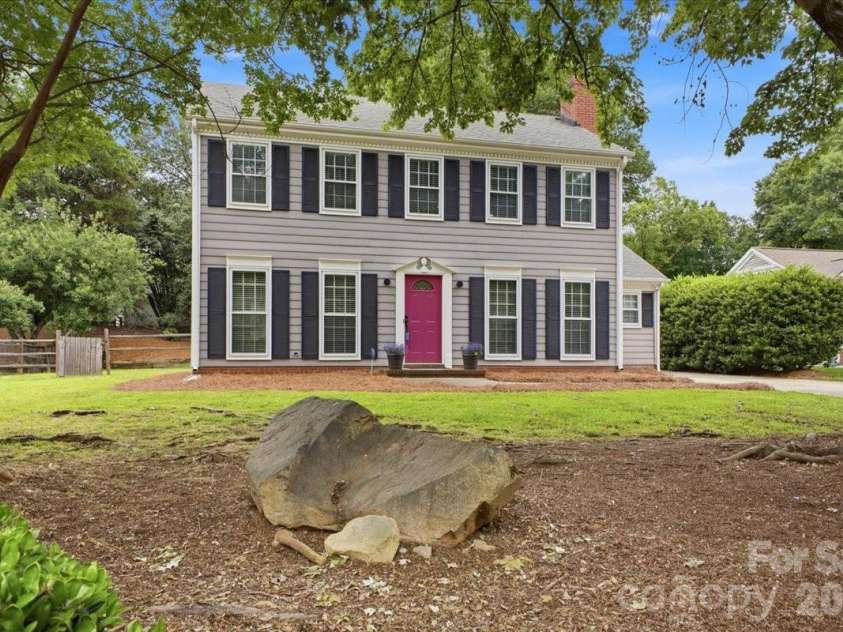 2726 Heidleburg Lane, Charlotte, NC 28210.  MLS# CAR4377864, YatesRealty ID 30176. 