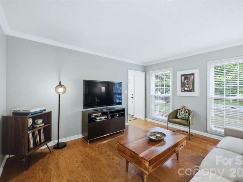 2726 Heidleburg Lane, Charlotte, NC 28210.  MLS# CAR4377864, YatesRealty ID 30176. 