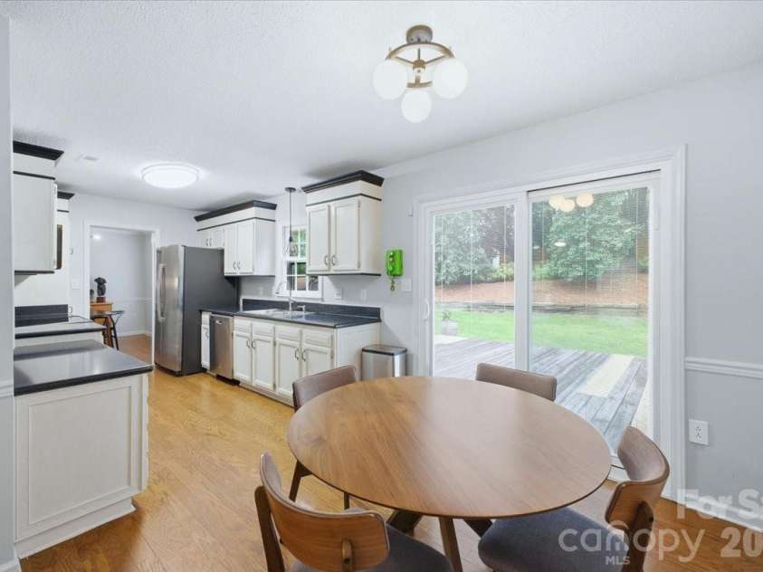 2726 Heidleburg Lane, Charlotte, NC 28210.  MLS# CAR4377864, YatesRealty ID 30176. 