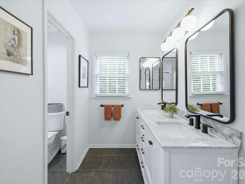2726 Heidleburg Lane, Charlotte, NC 28210.  MLS# CAR4377864, YatesRealty ID 30176. 