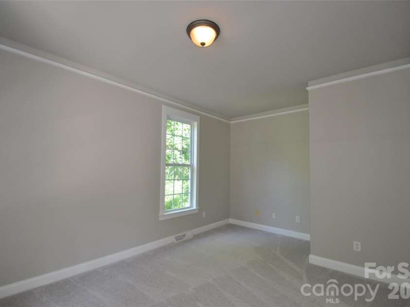 127 Pavillion Lane, Mooresville, NC 28117.  MLS# CAR4390234, YatesRealty ID 30177. 