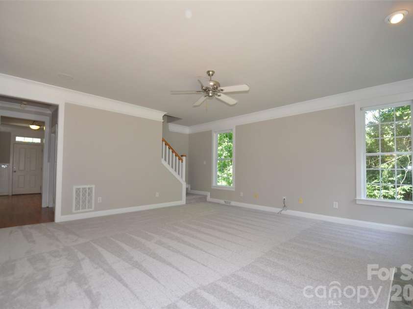 127 Pavillion Lane, Mooresville, NC 28117.  MLS# CAR4390234, YatesRealty ID 30177. 