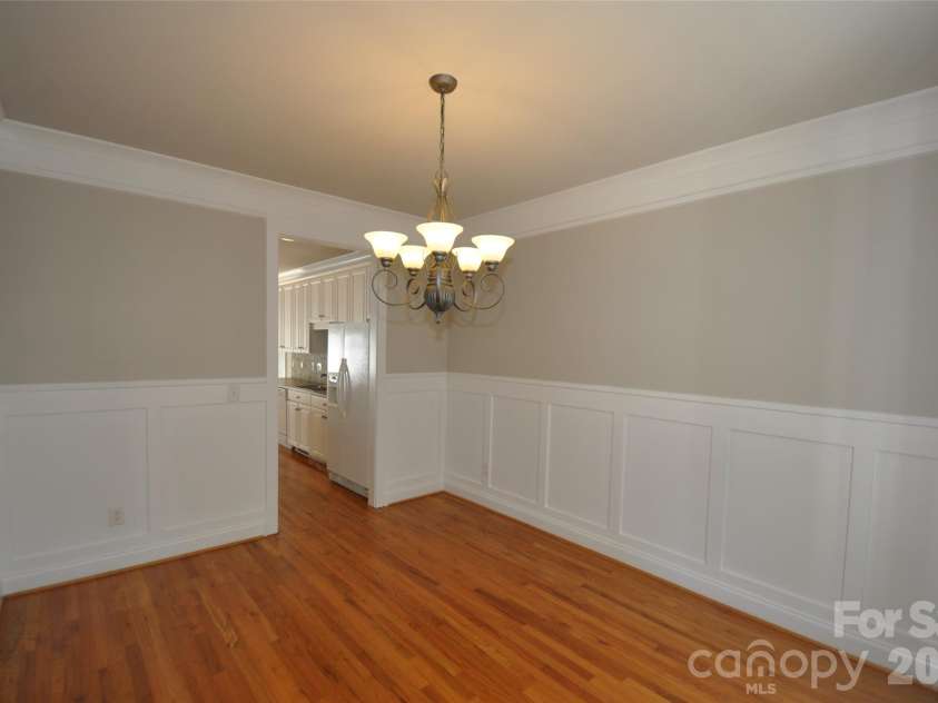 127 Pavillion Lane, Mooresville, NC 28117.  MLS# CAR4390234, YatesRealty ID 30177. Walkway to kitchen