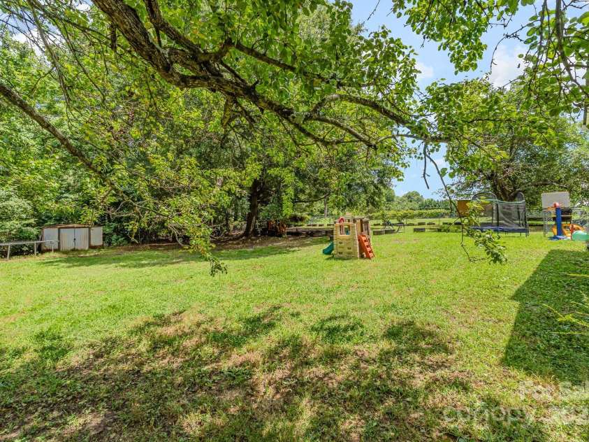 60 37th Street, Hickory, NC 28601.  MLS# CAR4278104, YatesRealty ID 30177. 