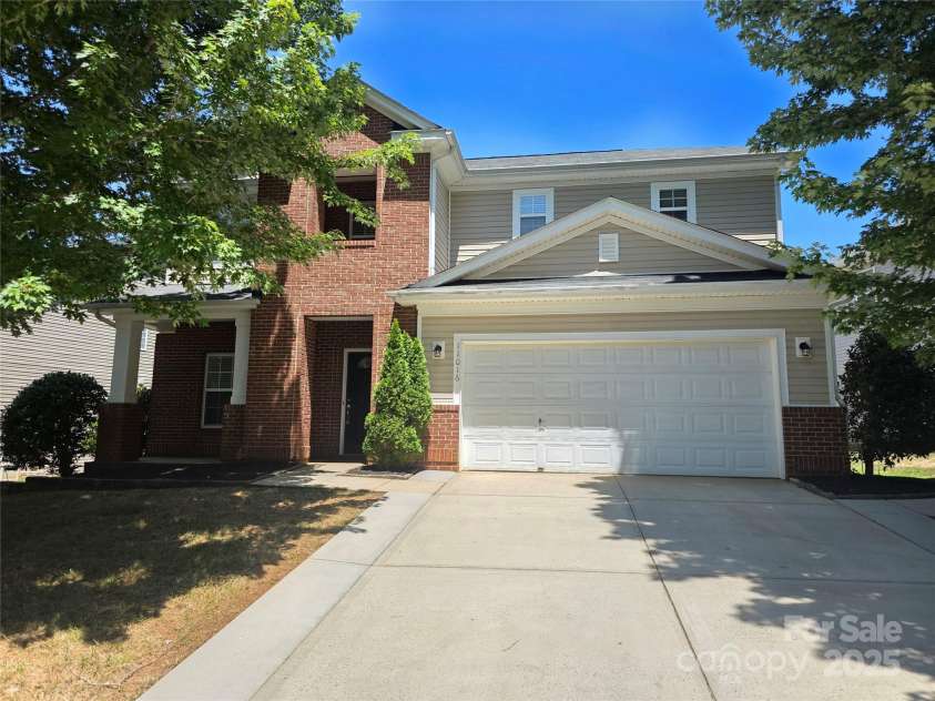 11016 Kinnairds Street, Charlotte, NC 28278.  MLS# CAR4286492, YatesRealty ID 30178. 