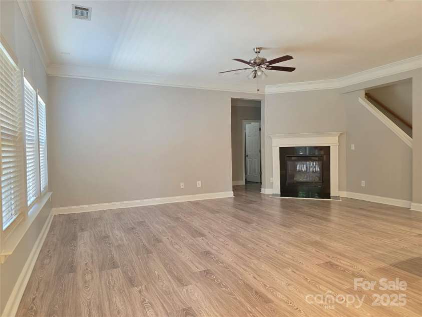 11016 Kinnairds Street, Charlotte, NC 28278.  MLS# CAR4286492, YatesRealty ID 30178. 