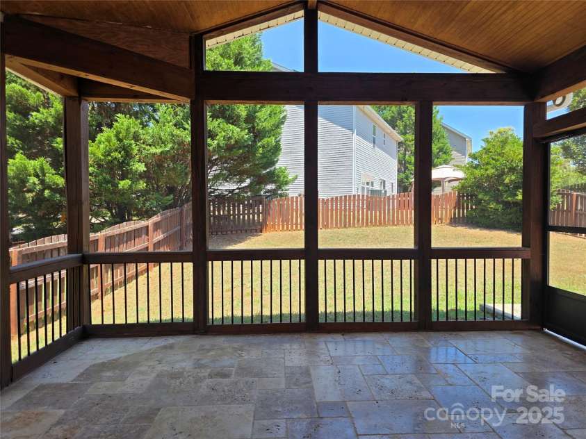11016 Kinnairds Street, Charlotte, NC 28278.  MLS# CAR4286492, YatesRealty ID 30178. 