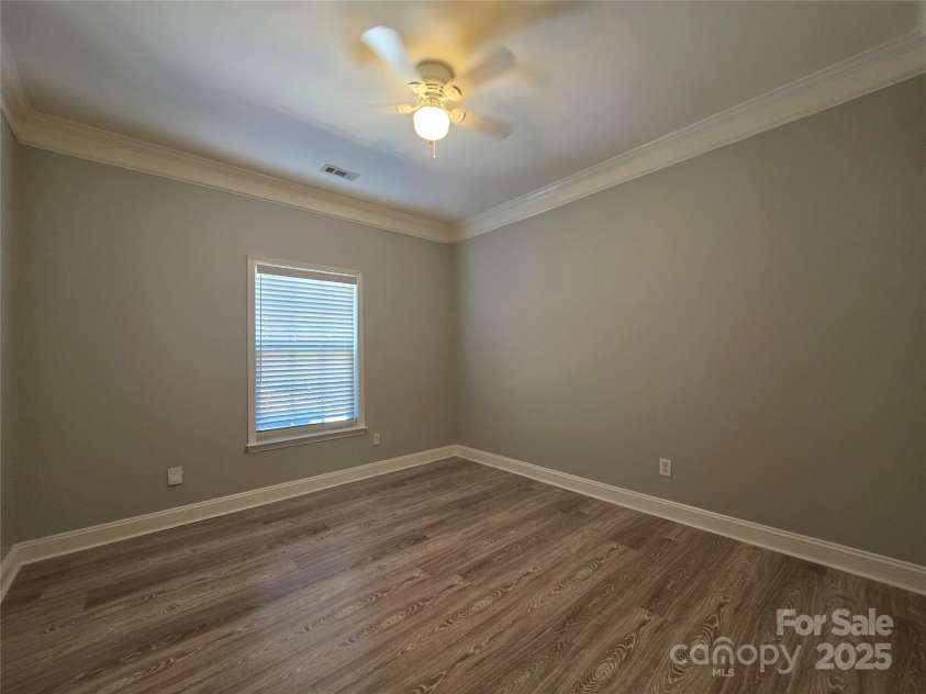 11016 Kinnairds Street, Charlotte, NC 28278.  MLS# CAR4286492, YatesRealty ID 30178. 