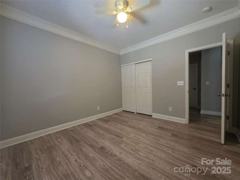 11016 Kinnairds Street, Charlotte, NC 28278.  MLS# CAR4286492, YatesRealty ID 30178. 