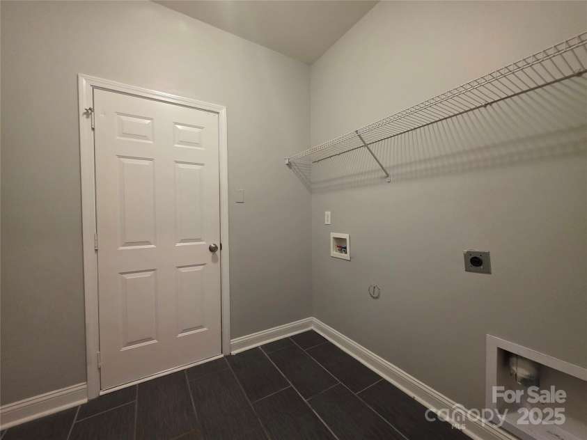 11016 Kinnairds Street, Charlotte, NC 28278.  MLS# CAR4286492, YatesRealty ID 30178. 