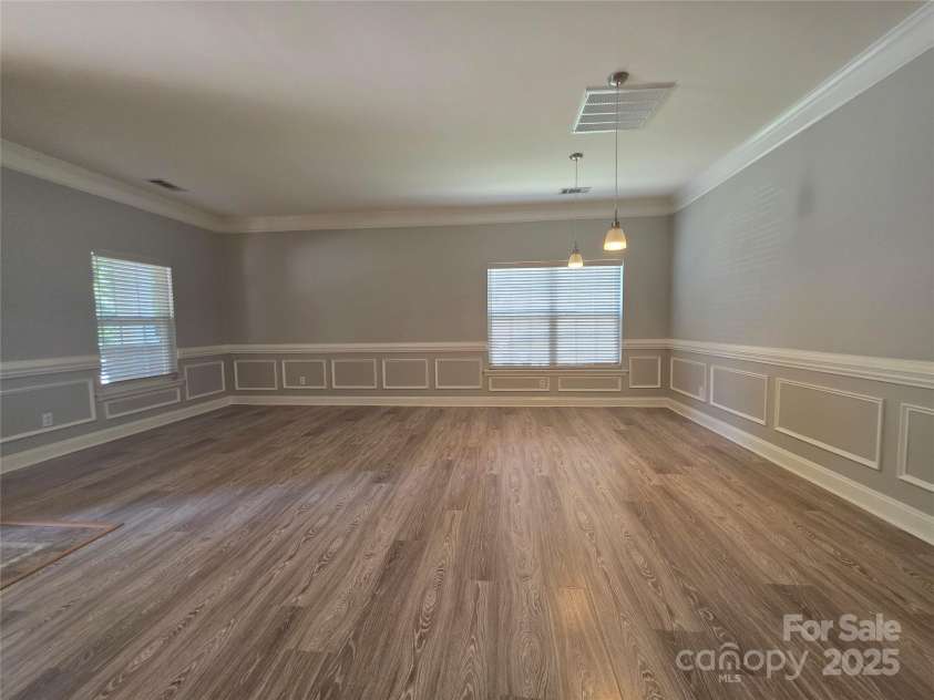 11016 Kinnairds Street, Charlotte, NC 28278.  MLS# CAR4286492, YatesRealty ID 30178. 