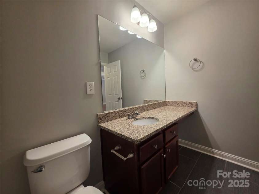 11016 Kinnairds Street, Charlotte, NC 28278.  MLS# CAR4286492, YatesRealty ID 30178. 