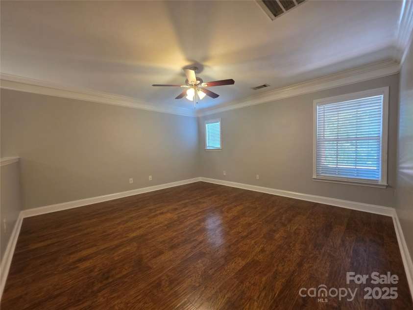 11016 Kinnairds Street, Charlotte, NC 28278.  MLS# CAR4286492, YatesRealty ID 30178. 