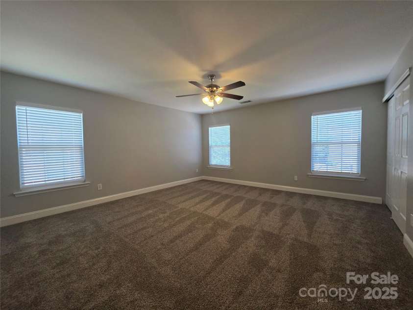 11016 Kinnairds Street, Charlotte, NC 28278.  MLS# CAR4286492, YatesRealty ID 30178. 
