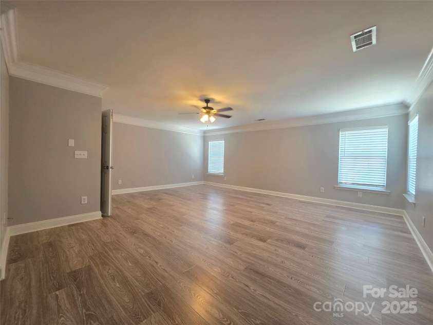 11016 Kinnairds Street, Charlotte, NC 28278.  MLS# CAR4286492, YatesRealty ID 30178. 