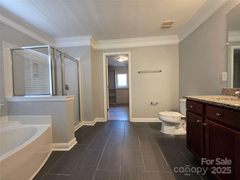 11016 Kinnairds Street, Charlotte, NC 28278.  MLS# CAR4286492, YatesRealty ID 30178. 