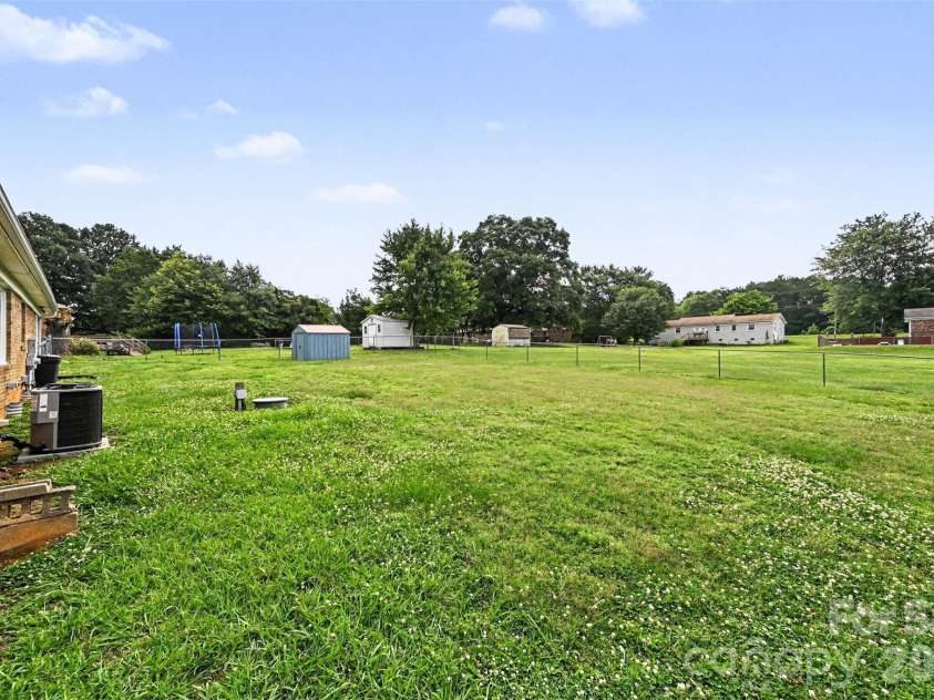 5111 Hawthorne Lane, Shelby, NC 28152.  MLS# CAR4391373, YatesRealty ID 30178. 
