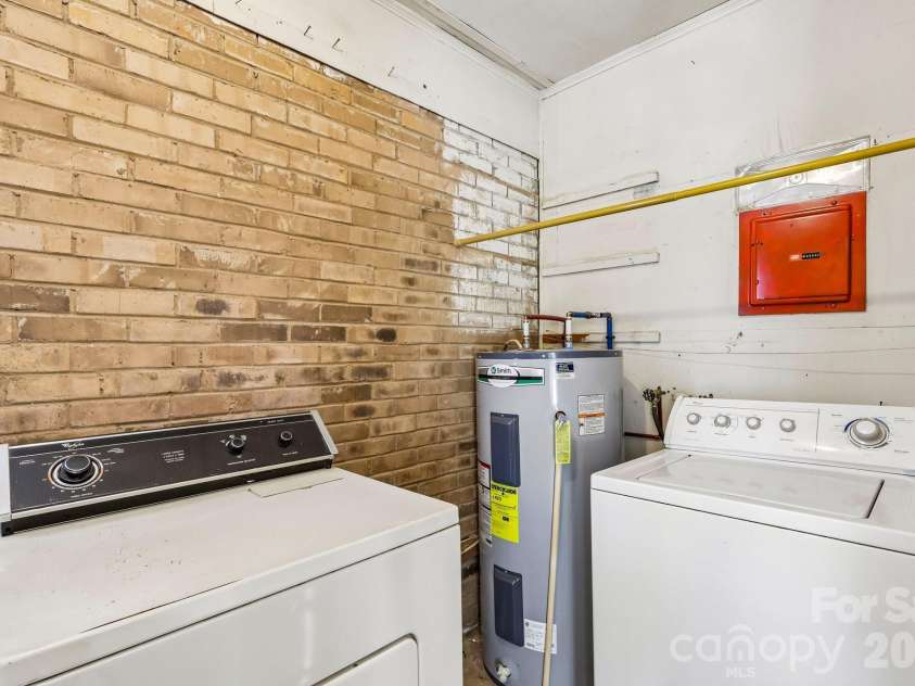 5111 Hawthorne Lane, Shelby, NC 28152.  MLS# CAR4422090, YatesRealty ID 30178. Laundry/Utility Room