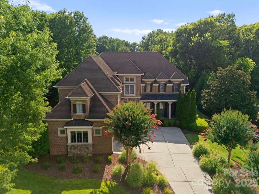 202 Montrose Drive, Waxhaw, NC 28173.  MLS# CAR4280547, YatesRealty ID 30179. 