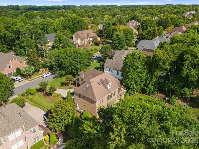 202 Montrose Drive, Waxhaw, NC 28173.  MLS# CAR4280547, YatesRealty ID 30179. 