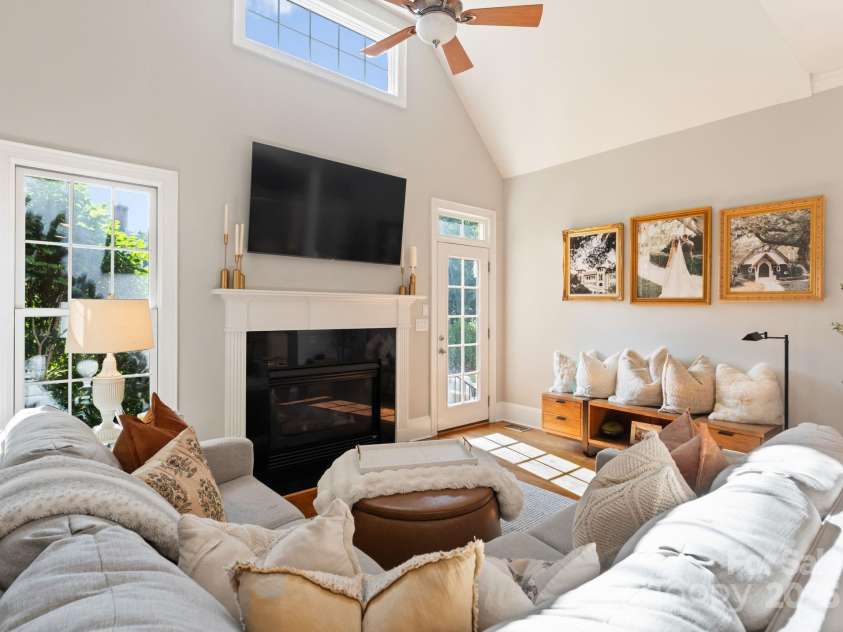 202 Montrose Drive, Waxhaw, NC 28173.  MLS# CAR4280547, YatesRealty ID 30179. 