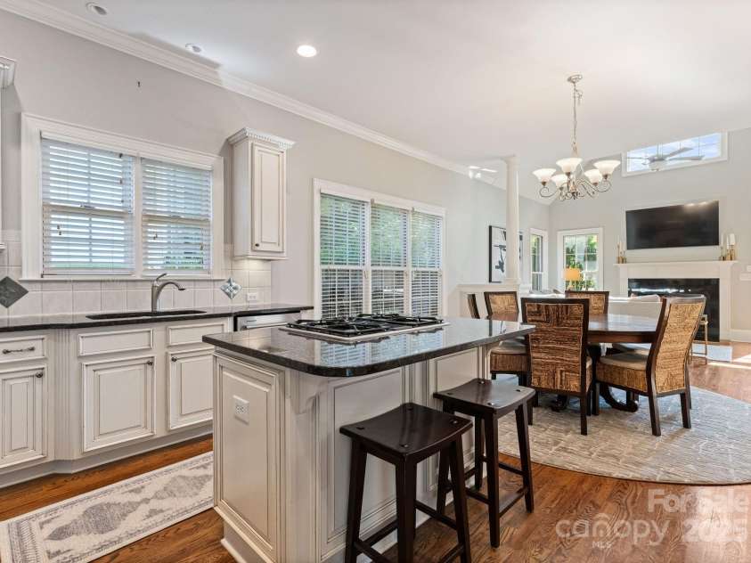 202 Montrose Drive, Waxhaw, NC 28173.  MLS# CAR4280547, YatesRealty ID 30179. 