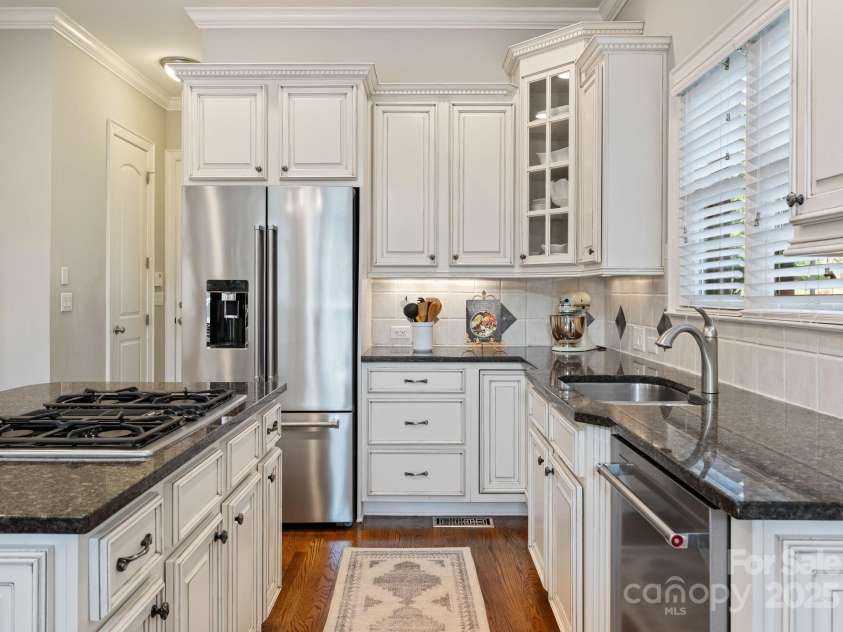 202 Montrose Drive, Waxhaw, NC 28173.  MLS# CAR4280547, YatesRealty ID 30179. 