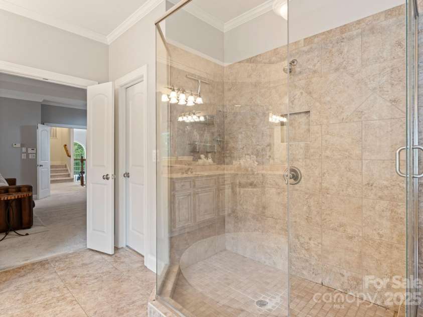 202 Montrose Drive, Waxhaw, NC 28173.  MLS# CAR4280547, YatesRealty ID 30179. 