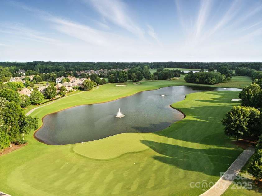 202 Montrose Drive, Waxhaw, NC 28173.  MLS# CAR4280547, YatesRealty ID 30179. 