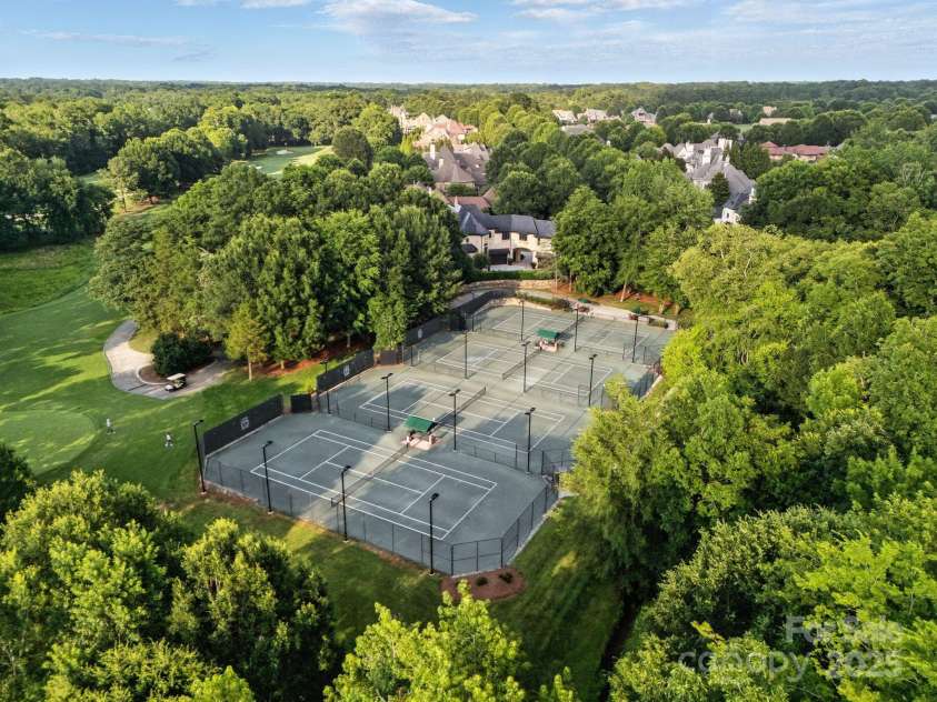 202 Montrose Drive, Waxhaw, NC 28173.  MLS# CAR4280547, YatesRealty ID 30179. 