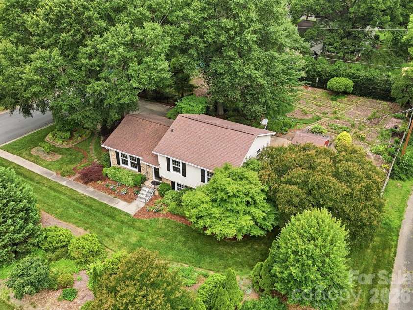 3130 Rea Road, Charlotte, NC 28226.  MLS# CAR4391759, YatesRealty ID 30179. 