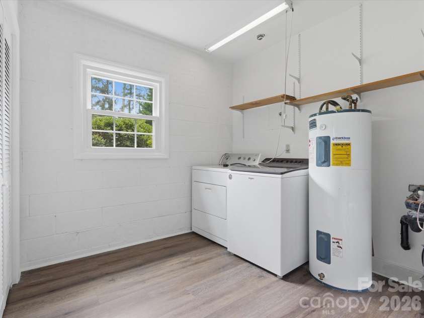 3130 Rea Road, Charlotte, NC 28226.  MLS# CAR4391759, YatesRealty ID 30179. 