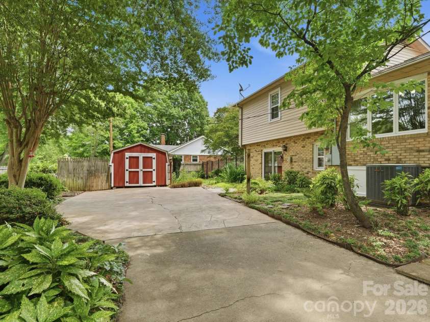 3130 Rea Road, Charlotte, NC 28226.  MLS# CAR4391759, YatesRealty ID 30179. 