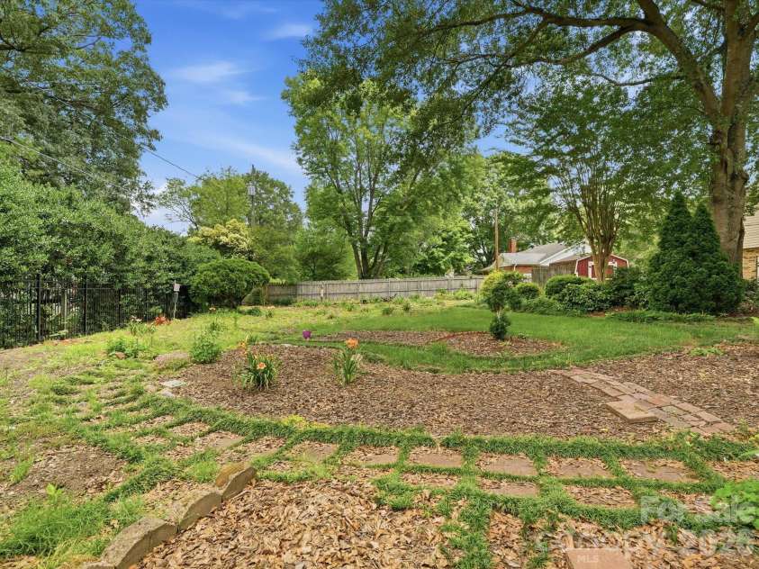 3130 Rea Road, Charlotte, NC 28226.  MLS# CAR4391759, YatesRealty ID 30179. 