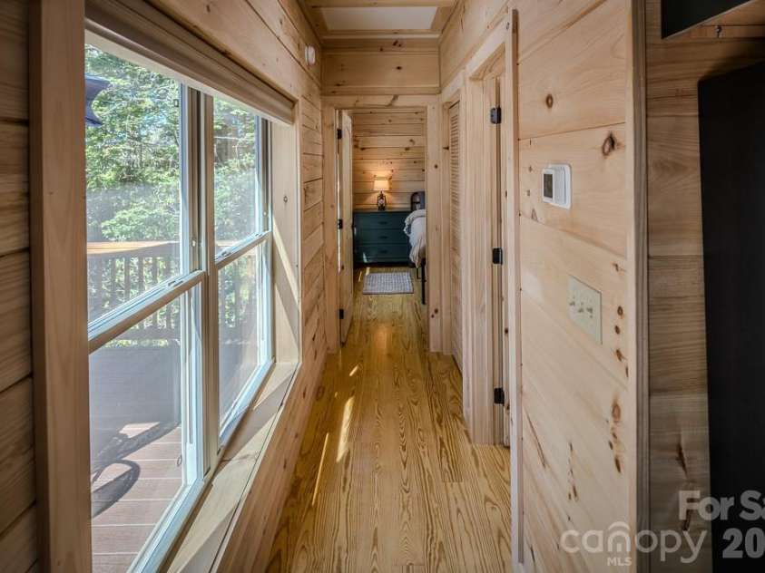 225 Oak Road, Beech Mountain, NC 28604.  MLS# CAR4341690, YatesRealty ID 3018. 