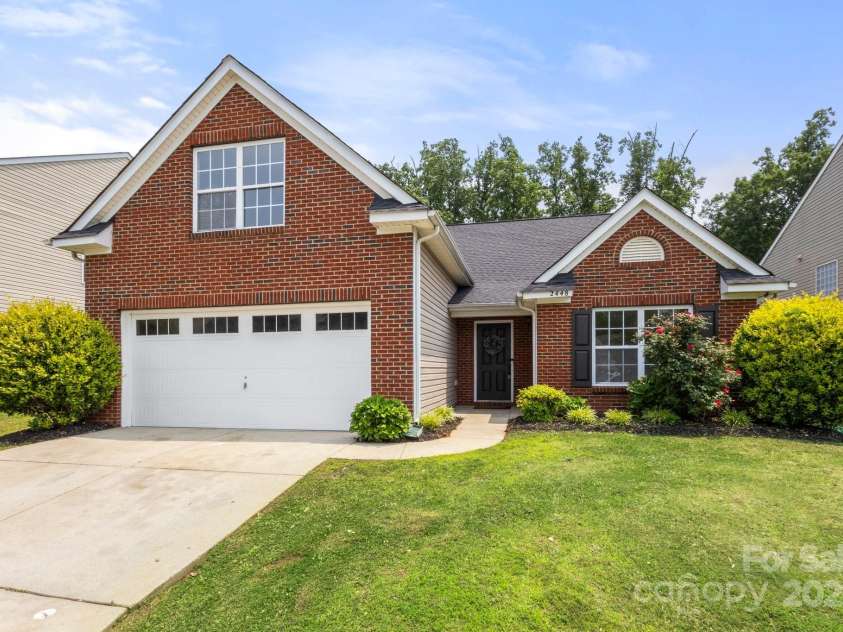 2448 Sweet Birch Court, Gastonia, NC 28054.  MLS# CAR4266935, YatesRealty ID 30180. 