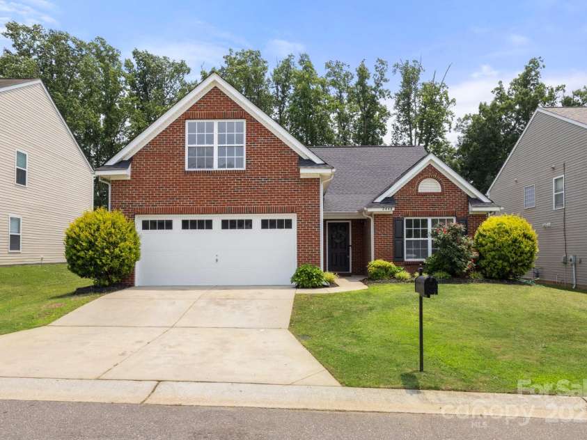 2448 Sweet Birch Court, Gastonia, NC 28054.  MLS# CAR4266935, YatesRealty ID 30180. 