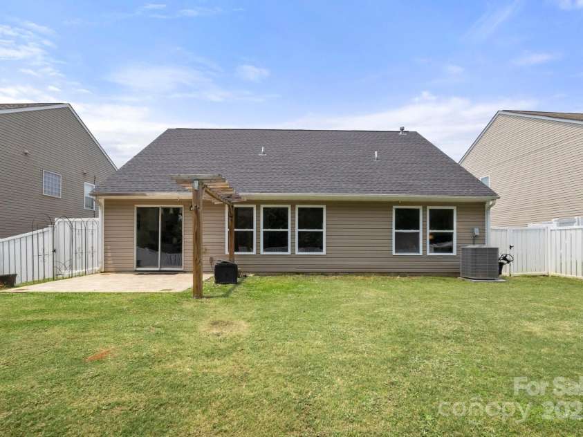 2448 Sweet Birch Court, Gastonia, NC 28054.  MLS# CAR4266935, YatesRealty ID 30180. 
