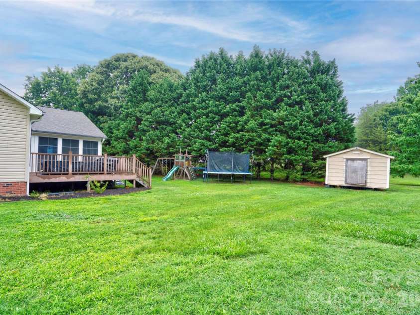 2830 Elizabeth Avenue, Shelby, NC 28150.  MLS# CAR4391953, YatesRealty ID 30180. 