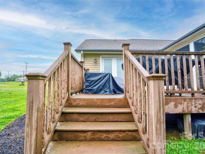 2830 Elizabeth Avenue, Shelby, NC 28150.  MLS# CAR4391953, YatesRealty ID 30180. 