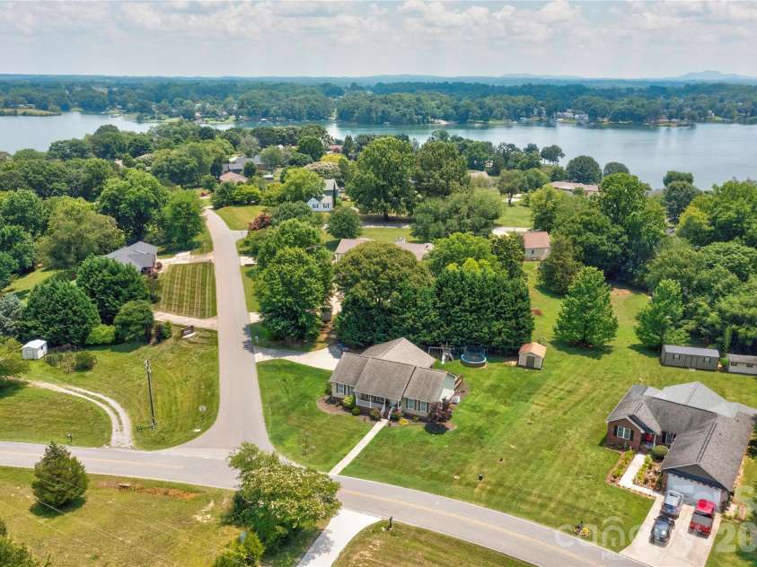 2830 Elizabeth Avenue, Shelby, NC 28150.  MLS# CAR4391953, YatesRealty ID 30180. 