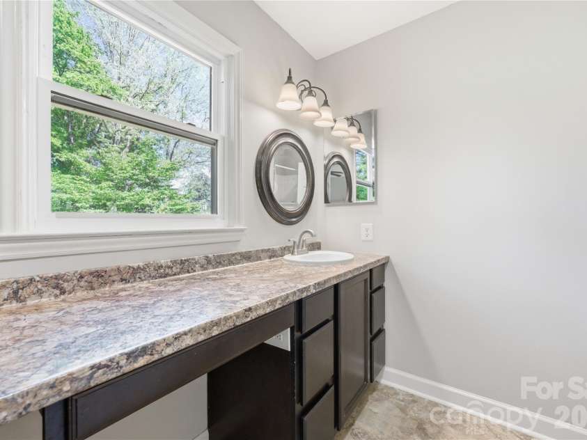 2087 Poinsett Drive, Rock Hill, SC 29732.  MLS# CAR4369822, YatesRealty ID 30181. 